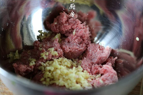 红椒酿牛肉(牛肉这样吃，鲜美异常，吃了不想停)